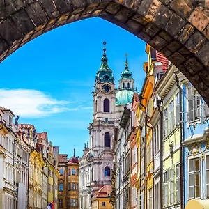 Vandrarhem Charles Bridge &, Prag